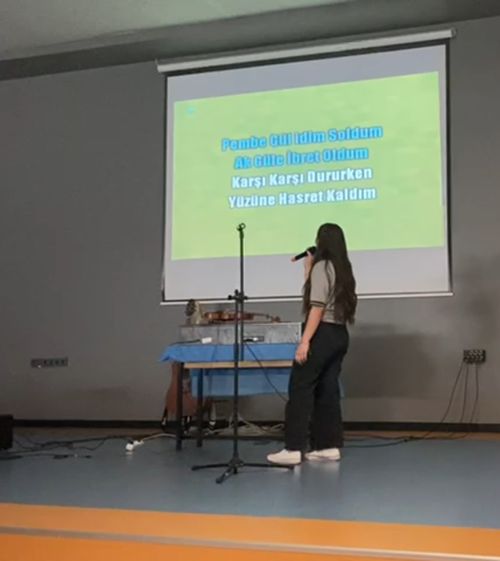 Kara Tahta yorum görseli