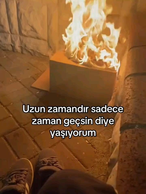 Kara Tahta yorum görseli