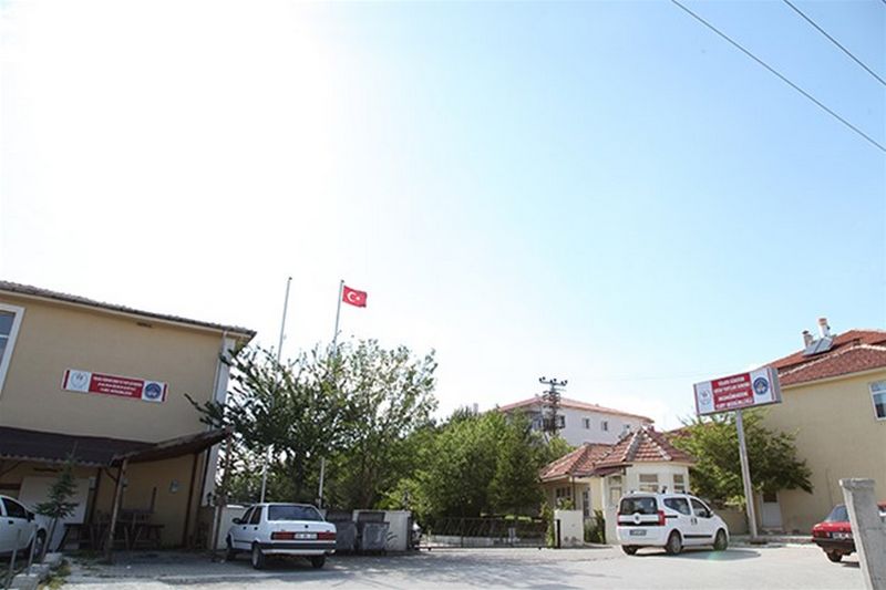 Akdağmadeni KYK Kız ve Erkek Öğrenci Yurdu dış cephe görseli