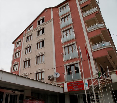 Alucra KYK Kız ve Erkek Öğrenci Yurdu dış cephe görseli
