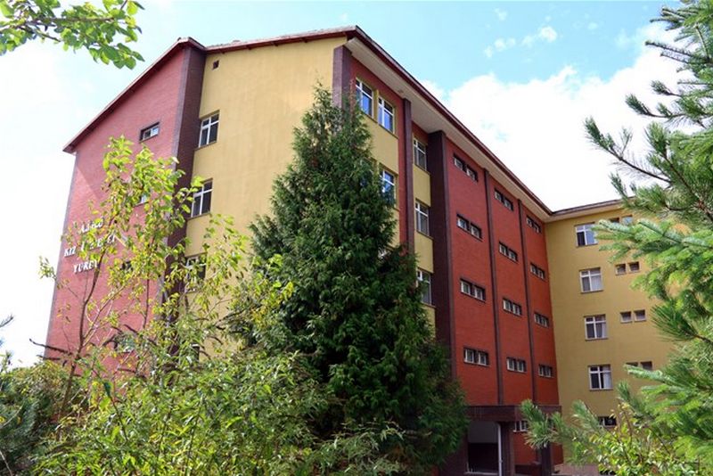 Bolu İzzet Baysal KYK Kız Öğrenci Yurdu yurt görseli