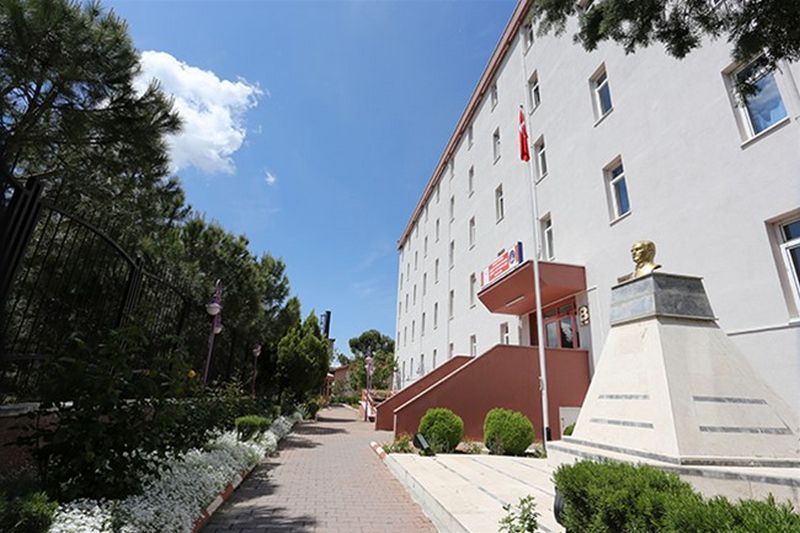 Demirci KYK Kız ve Erkek Öğrenci Yurdu dış cephe görseli