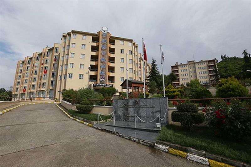 Karamürsel-Gazanfer Bilge KYK Kız ve Erkek Öğrenci Yurdu dış cephe görseli