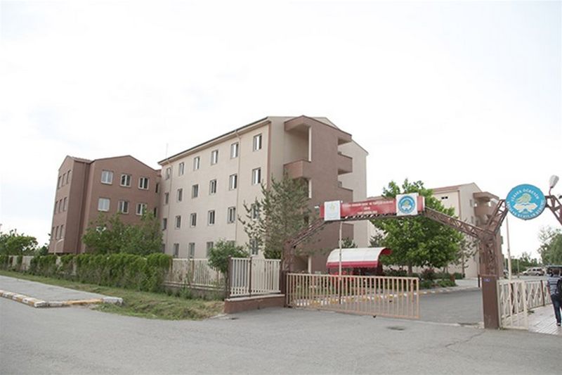 Selman-ı Farisi KYK Erkek Öğrenci Yurdu dış cephe görseli